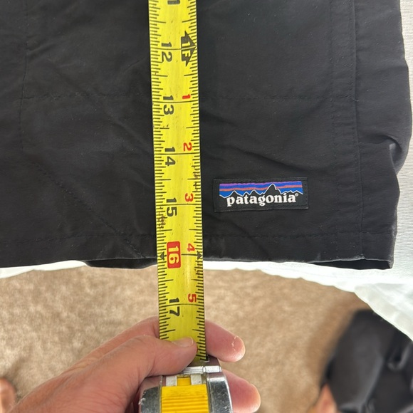 Men’s M Patagonia Black Baggy Shorts with built in undies Excellent condition - Picture 4 of 5